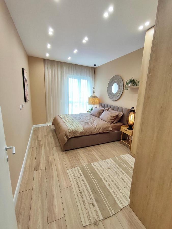 Ferienwohnung Modern Style 2Br-Apt - 10Min To Skanderbeg Square Tirana Exterior foto