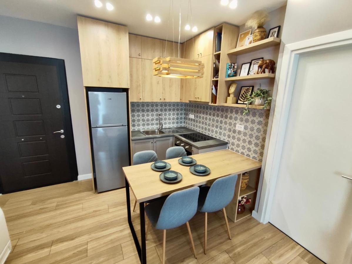Ferienwohnung Modern Style 2Br-Apt - 10Min To Skanderbeg Square Tirana Exterior foto